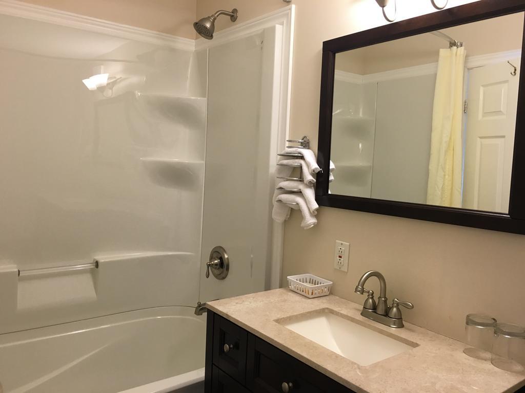 Airport Inn Fredericton Ngoại thất bức ảnh