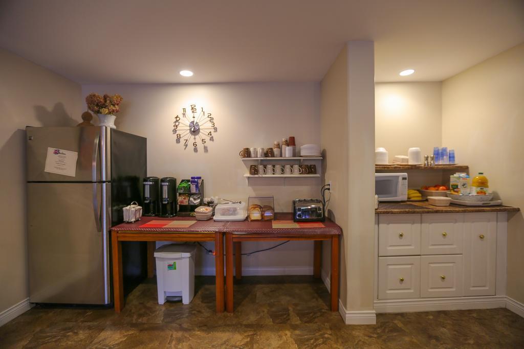 Airport Inn Fredericton Ngoại thất bức ảnh